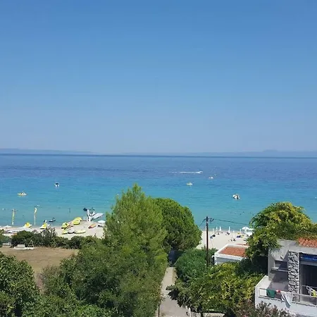Casa vacanze A Beautiful Beachfront Maisonette *
